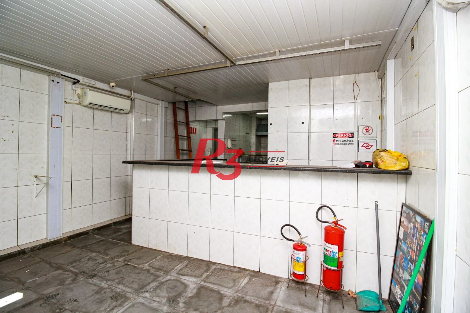 Loja para locação por R$ 3.000/mês - Centro - Santos/SP