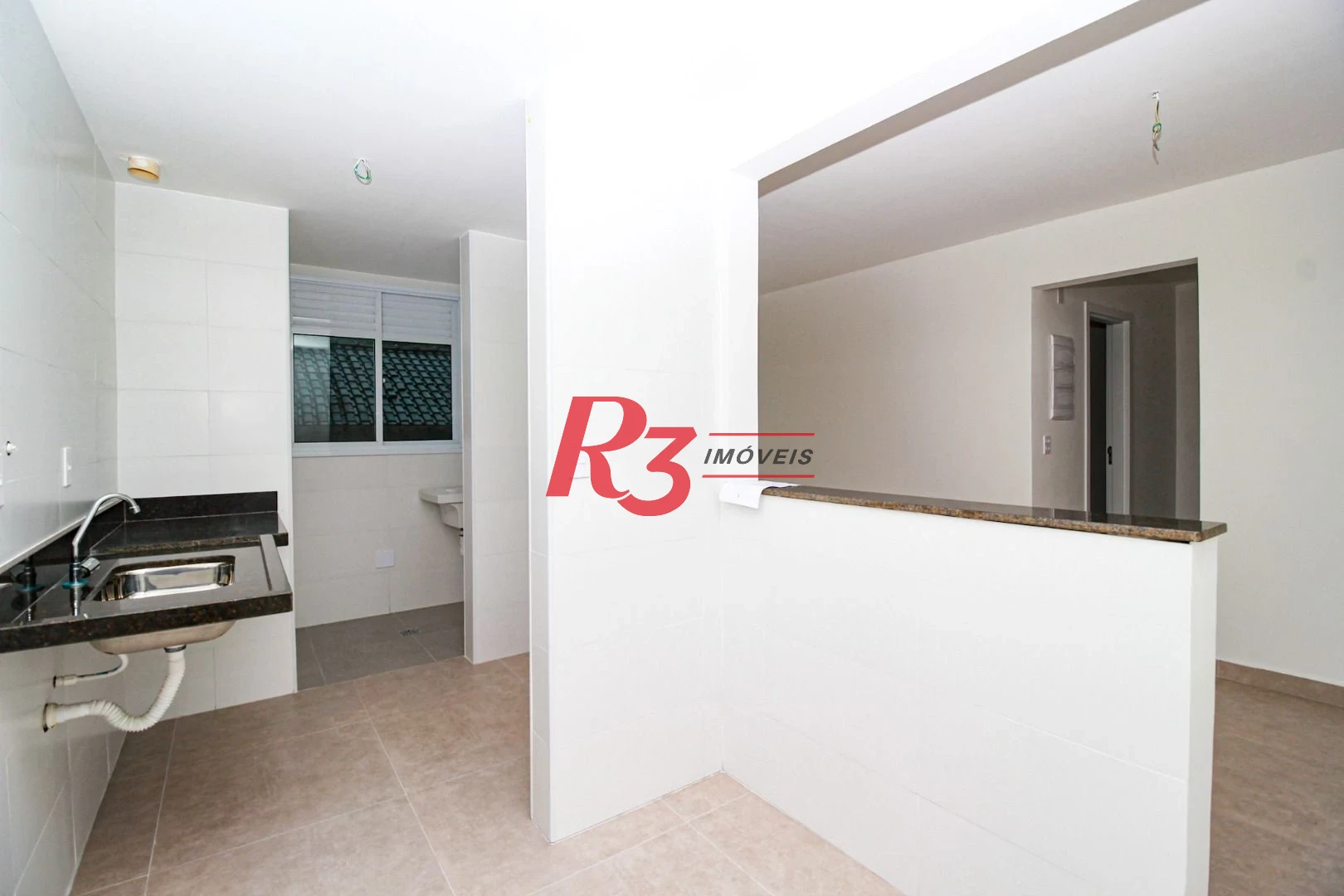 Apartamento com 2 dormitórios à venda, 58 m² por R$ 640.000,00 - Marapé - Santos/SP