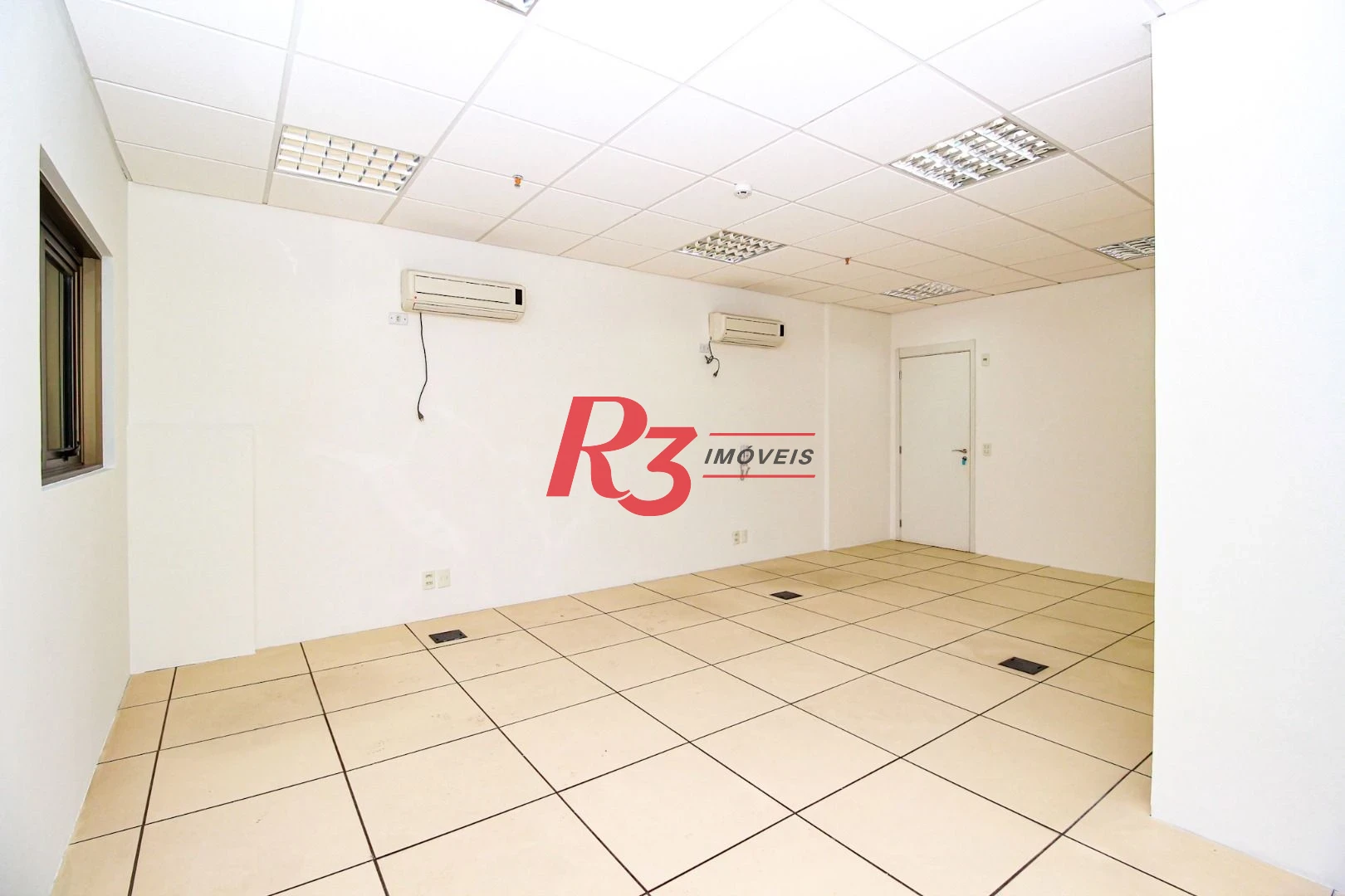 Sala, 43 m² - venda por R$ 280.000,00 ou aluguel por R$ 2.500,00/mês - Valongo - Santos/SP