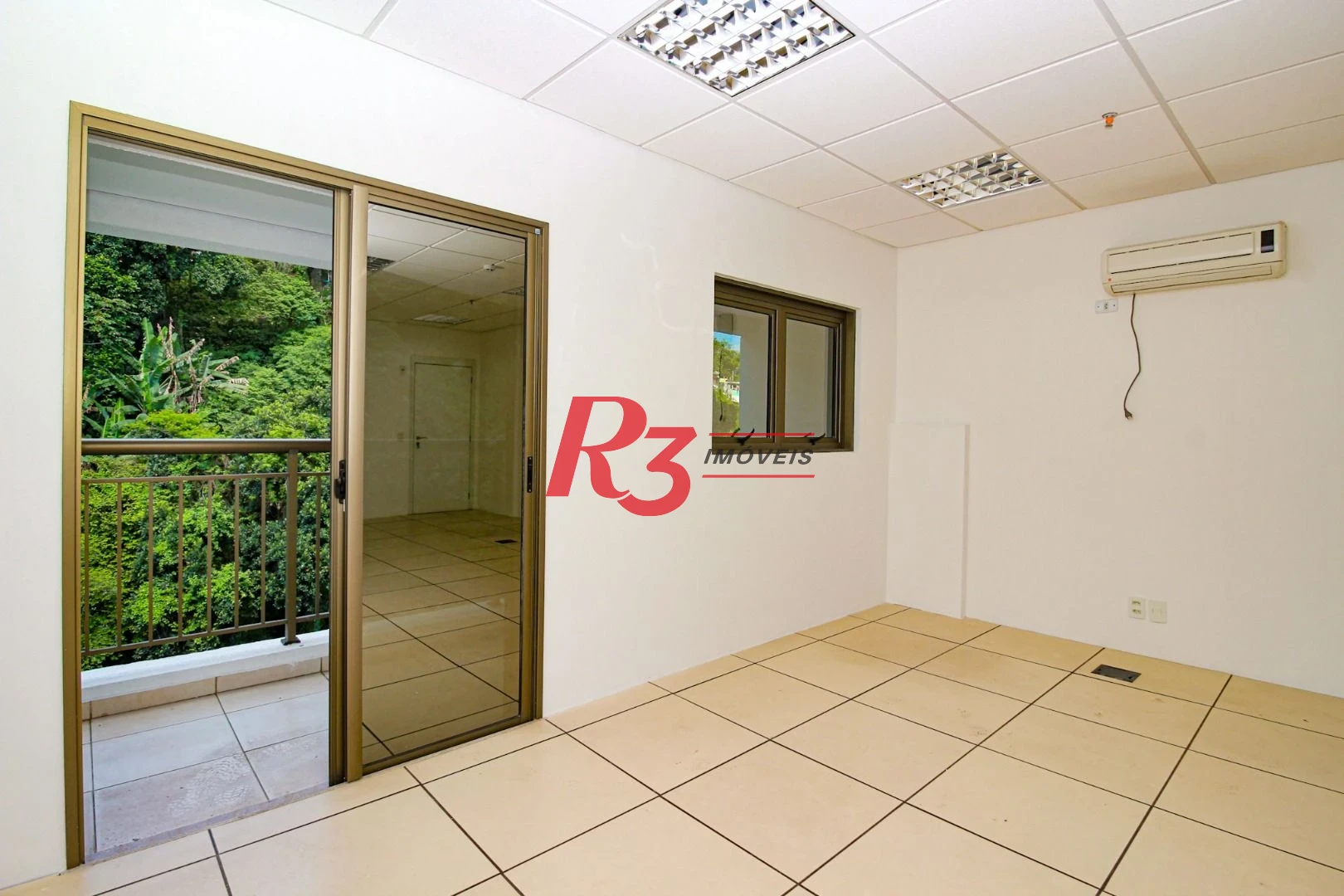 Sala, 43 m² - venda por R$ 280.000,00 ou aluguel por R$ 2.500,00/mês - Valongo - Santos/SP