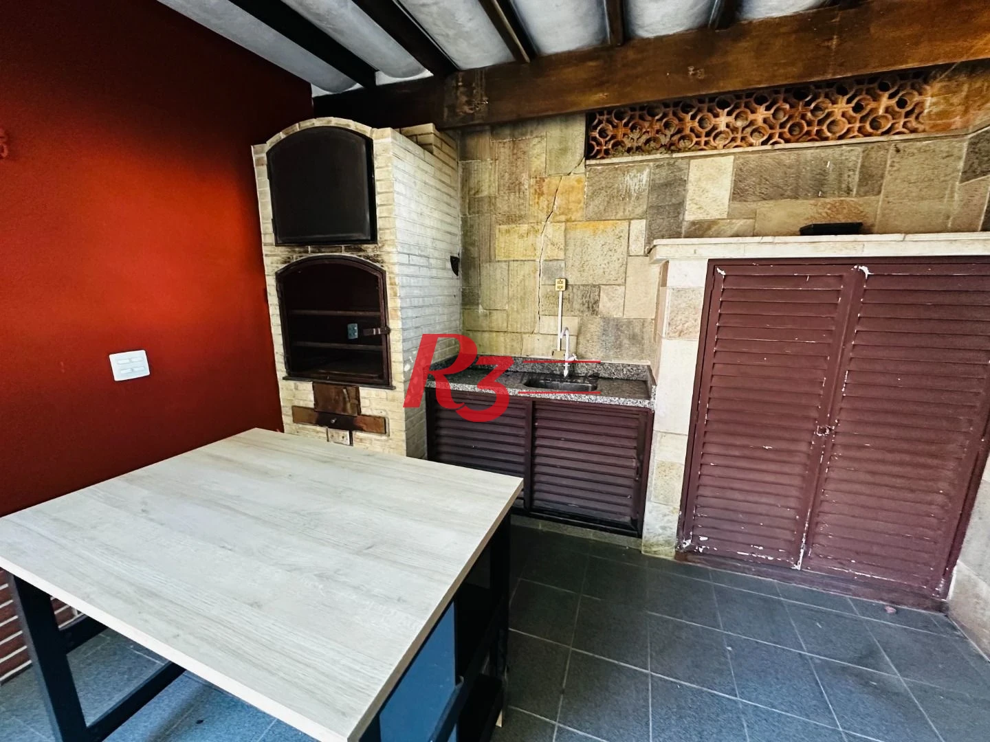 Casa para alugar, 200 m² por R$ 15.670,00/mês - Gonzaga - Santos/SP