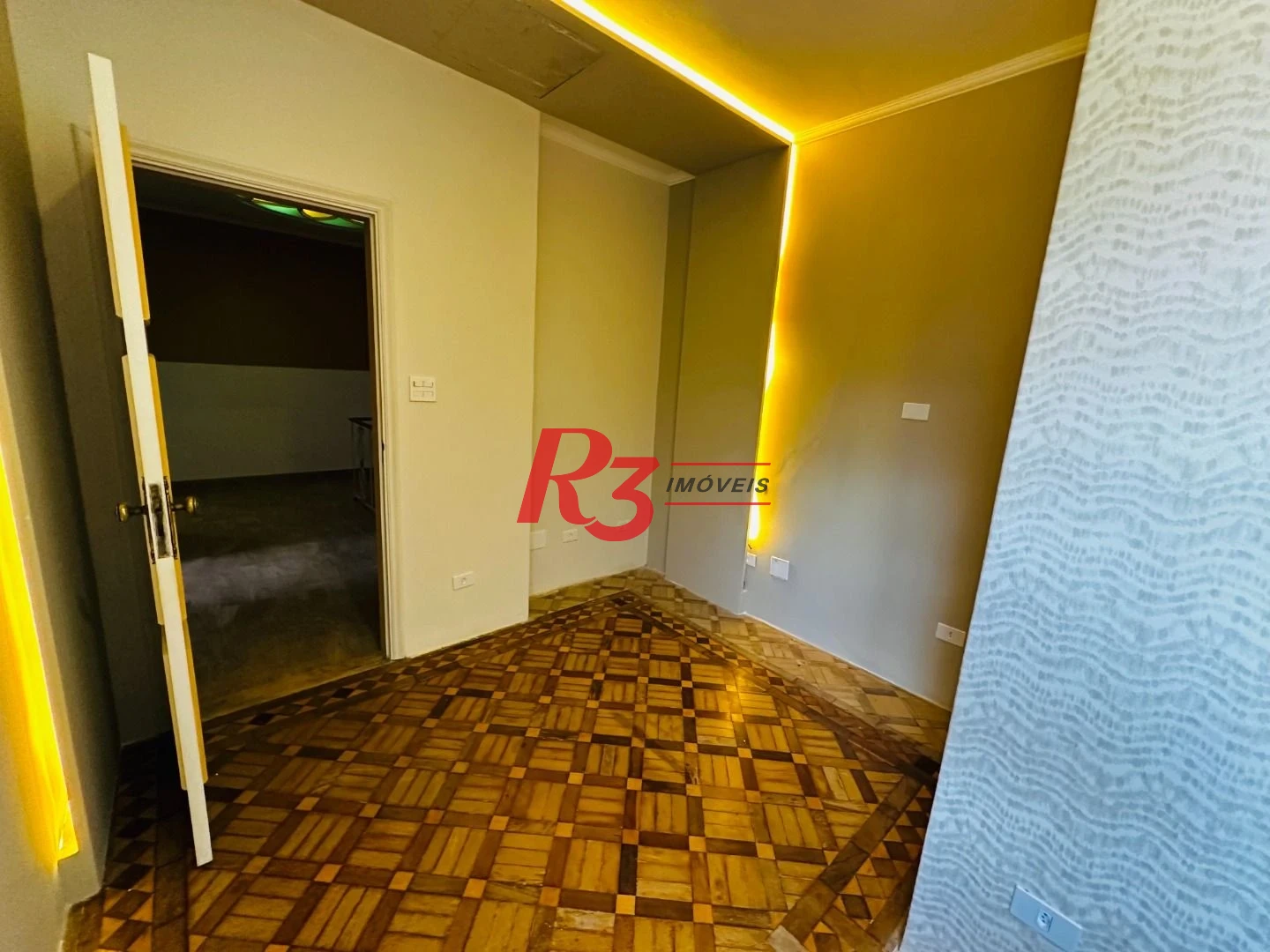 Casa para alugar, 200 m² por R$ 15.670,00/mês - Gonzaga - Santos/SP