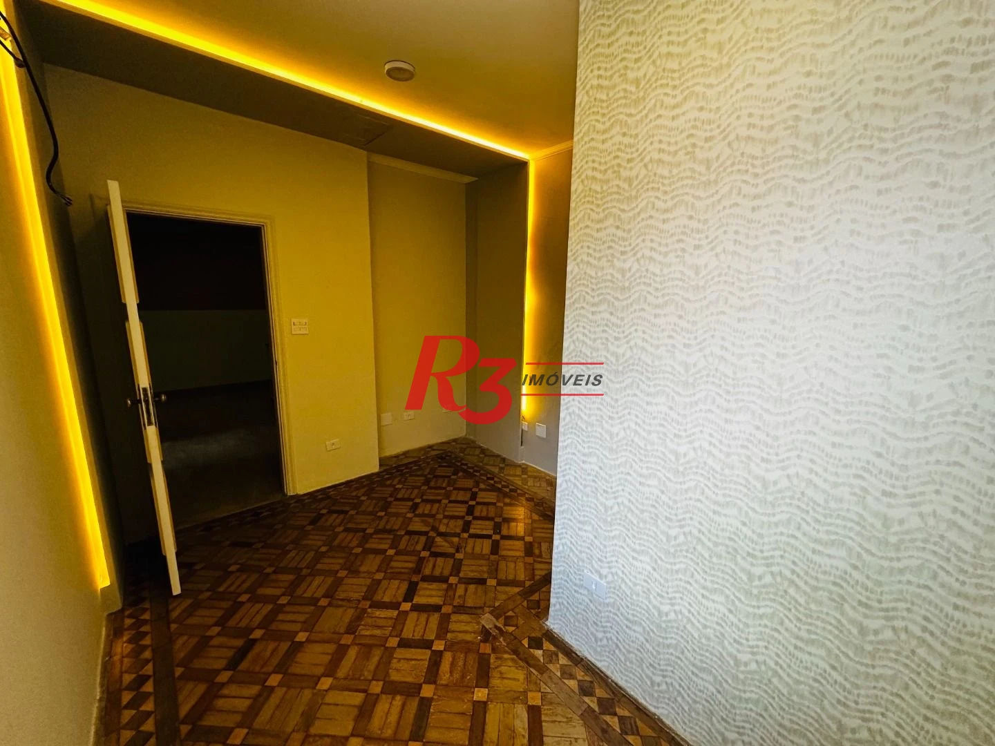 Casa para alugar, 200 m² por R$ 15.670,00/mês - Gonzaga - Santos/SP
