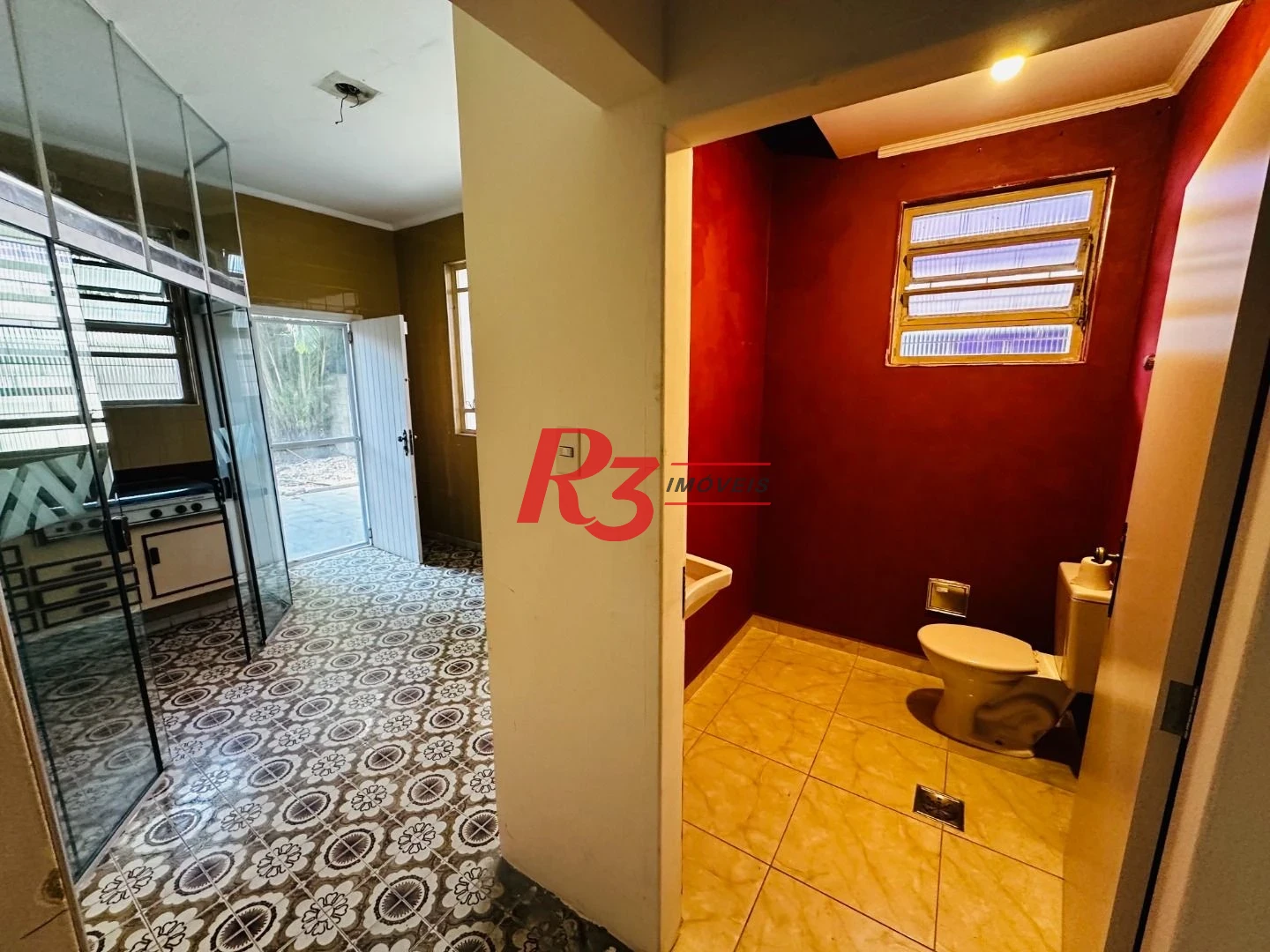 Casa para alugar, 200 m² por R$ 15.670,00/mês - Gonzaga - Santos/SP