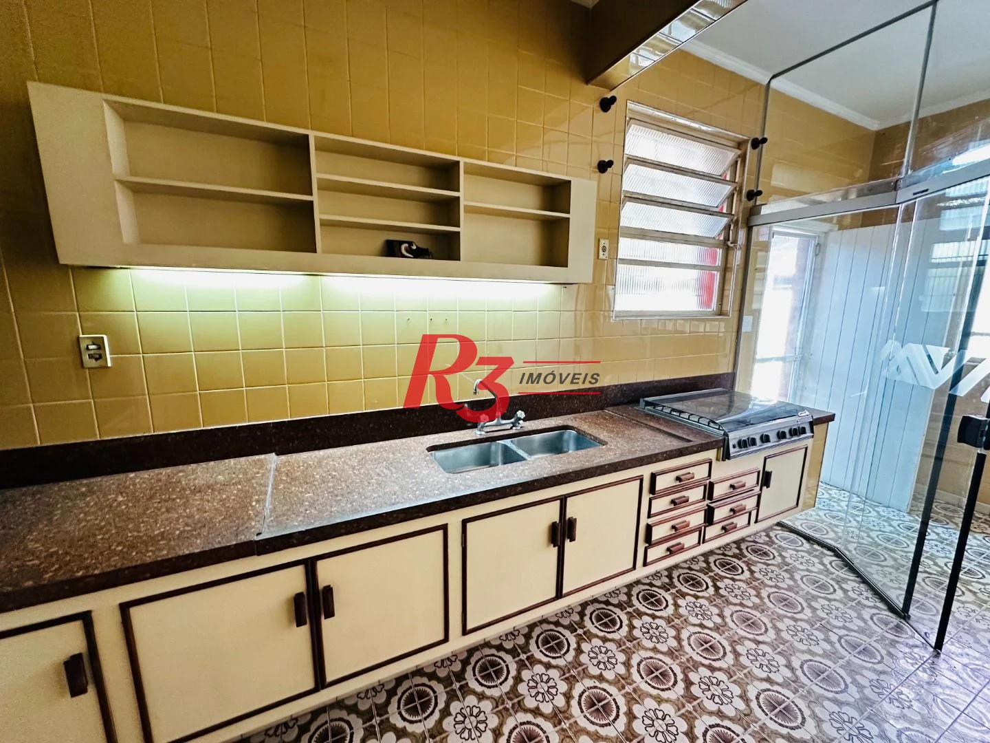 Casa para alugar, 200 m² por R$ 15.670,00/mês - Gonzaga - Santos/SP