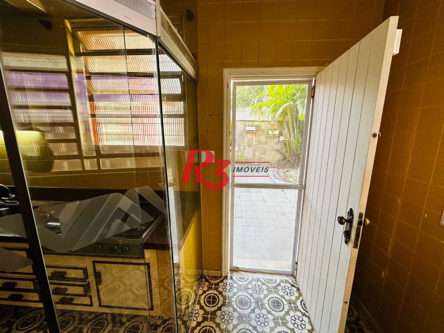 Casa para alugar, 200 m² por R$ 15.670,00/mês - Gonzaga - Santos/SP