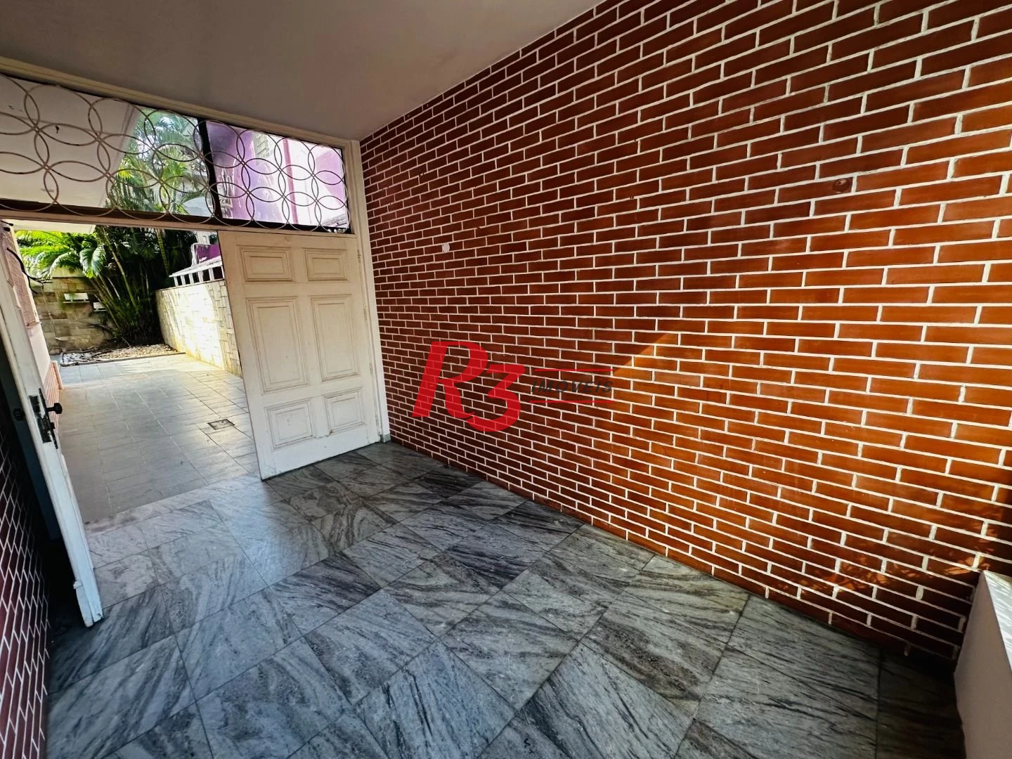 Casa para alugar, 200 m² por R$ 15.670,00/mês - Gonzaga - Santos/SP