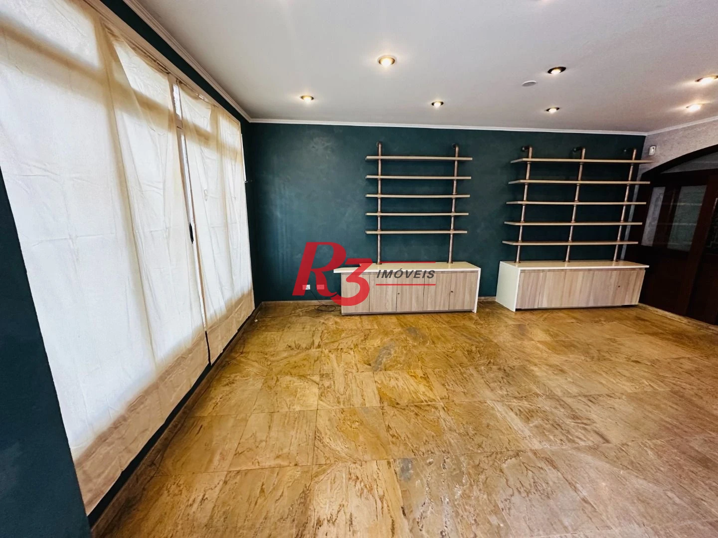 Casa para alugar, 200 m² por R$ 15.670,00/mês - Gonzaga - Santos/SP