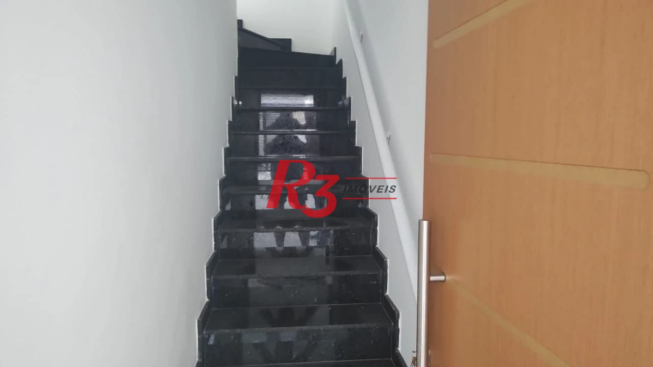 Casa Sobreposta Duplex Alta
