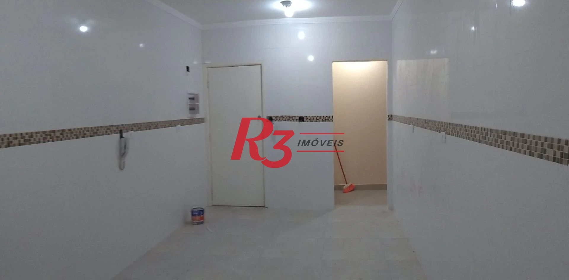 Apartamento com 2 dormitórios à venda, 85 m² por R$ 460.000,00 - Marapé - Santos/SP