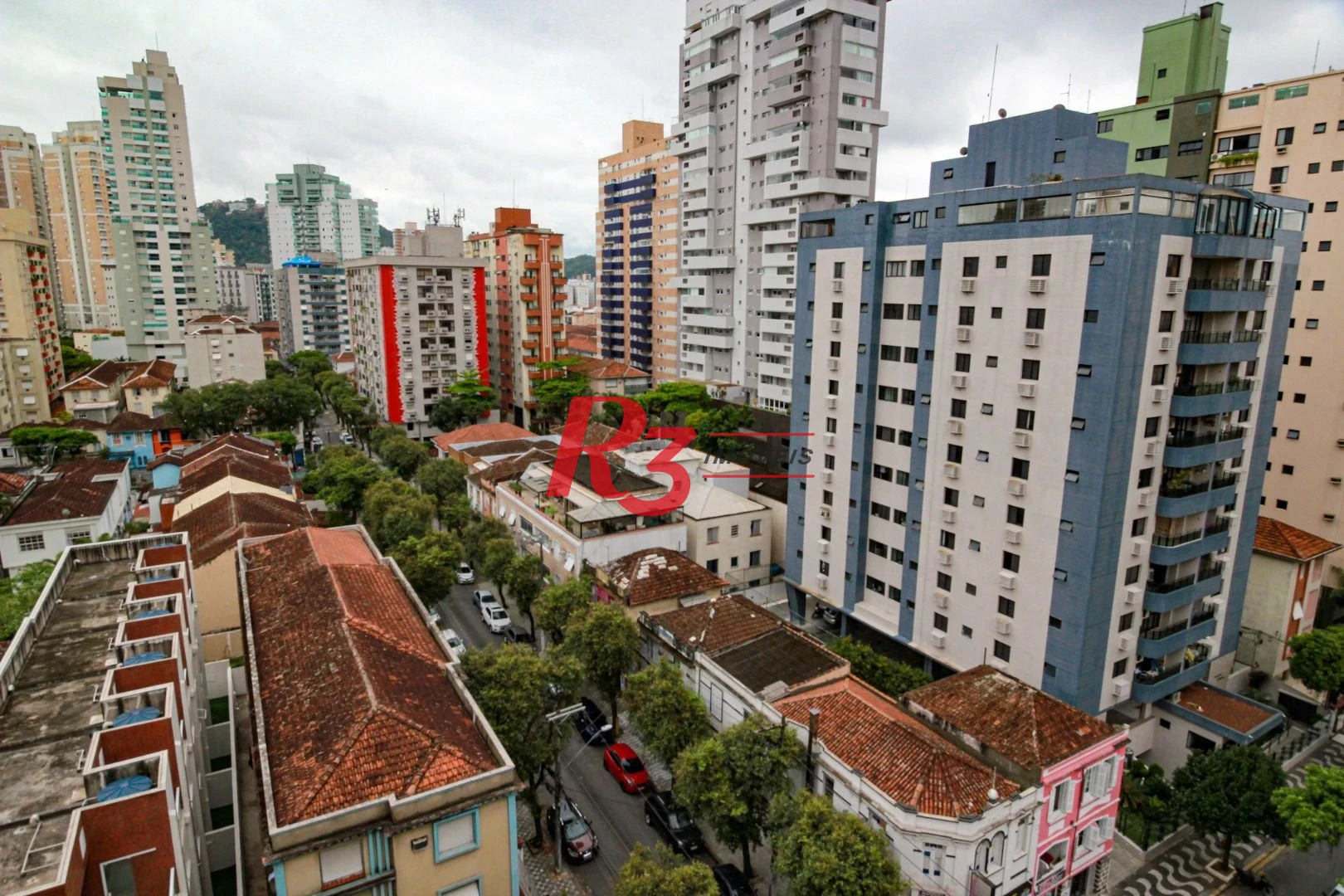 Cobertura com 3 dormitórios à venda, 271 m² por R$ 1.700.000,00 - Gonzaga - Santos/SP