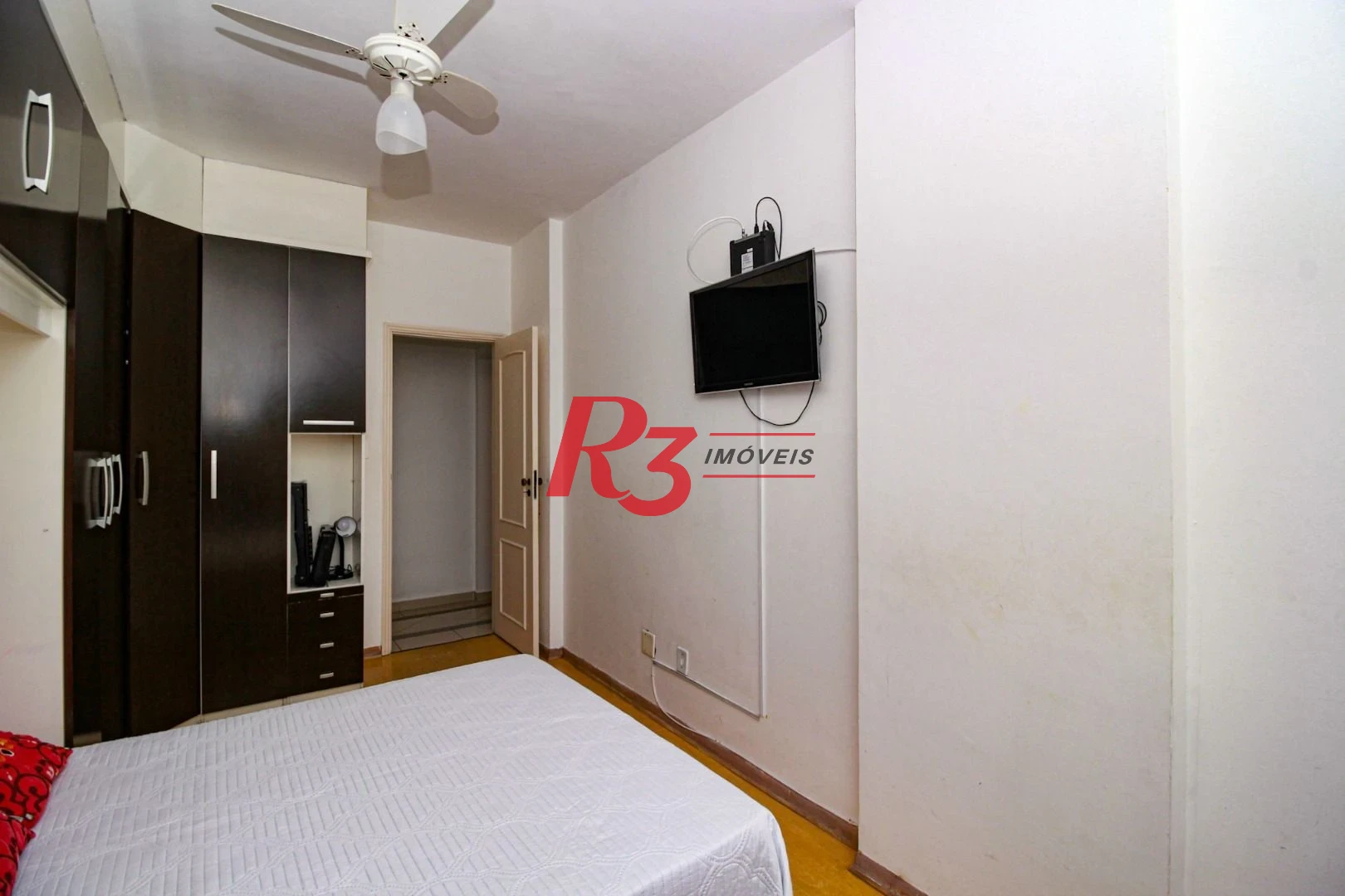 Cobertura com 3 dormitórios à venda, 271 m² por R$ 1.700.000,00 - Gonzaga - Santos/SP