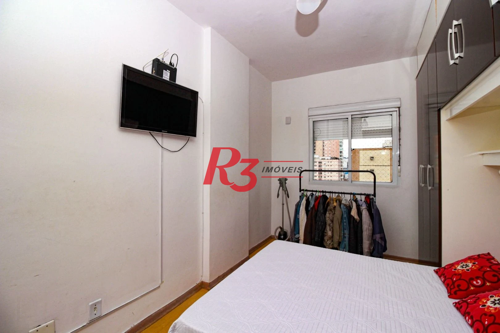Cobertura com 3 dormitórios à venda, 271 m² por R$ 1.700.000,00 - Gonzaga - Santos/SP