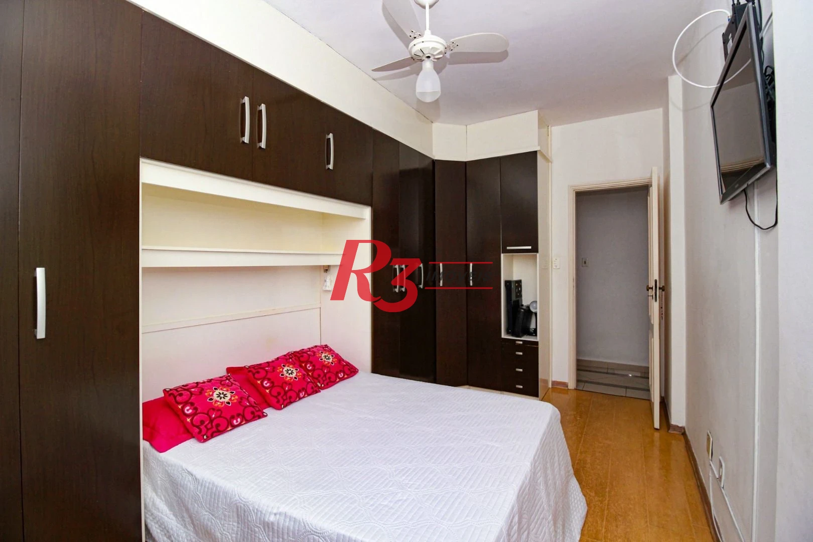Cobertura com 3 dormitórios à venda, 271 m² por R$ 1.700.000,00 - Gonzaga - Santos/SP