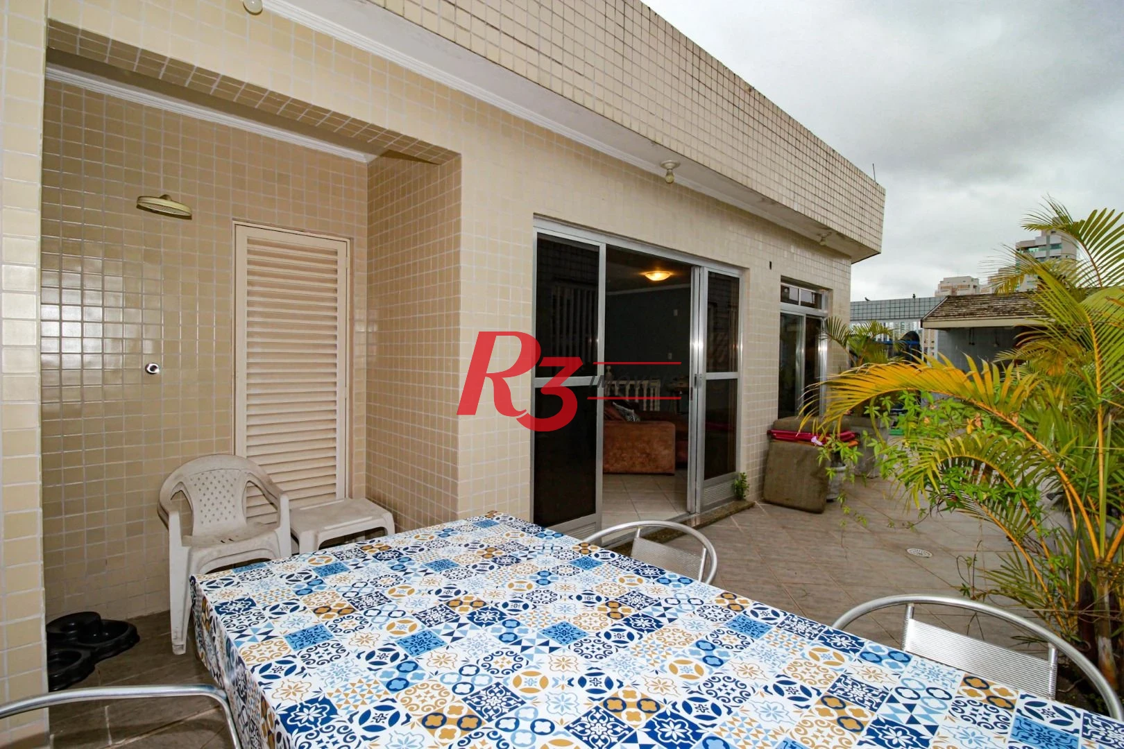 Cobertura com 3 dormitórios à venda, 271 m² por R$ 1.700.000,00 - Gonzaga - Santos/SP