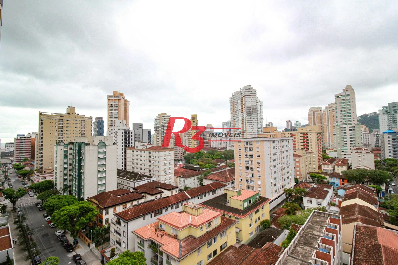 Cobertura com 3 dormitórios à venda, 271 m² por R$ 1.700.000,00 - Gonzaga - Santos/SP