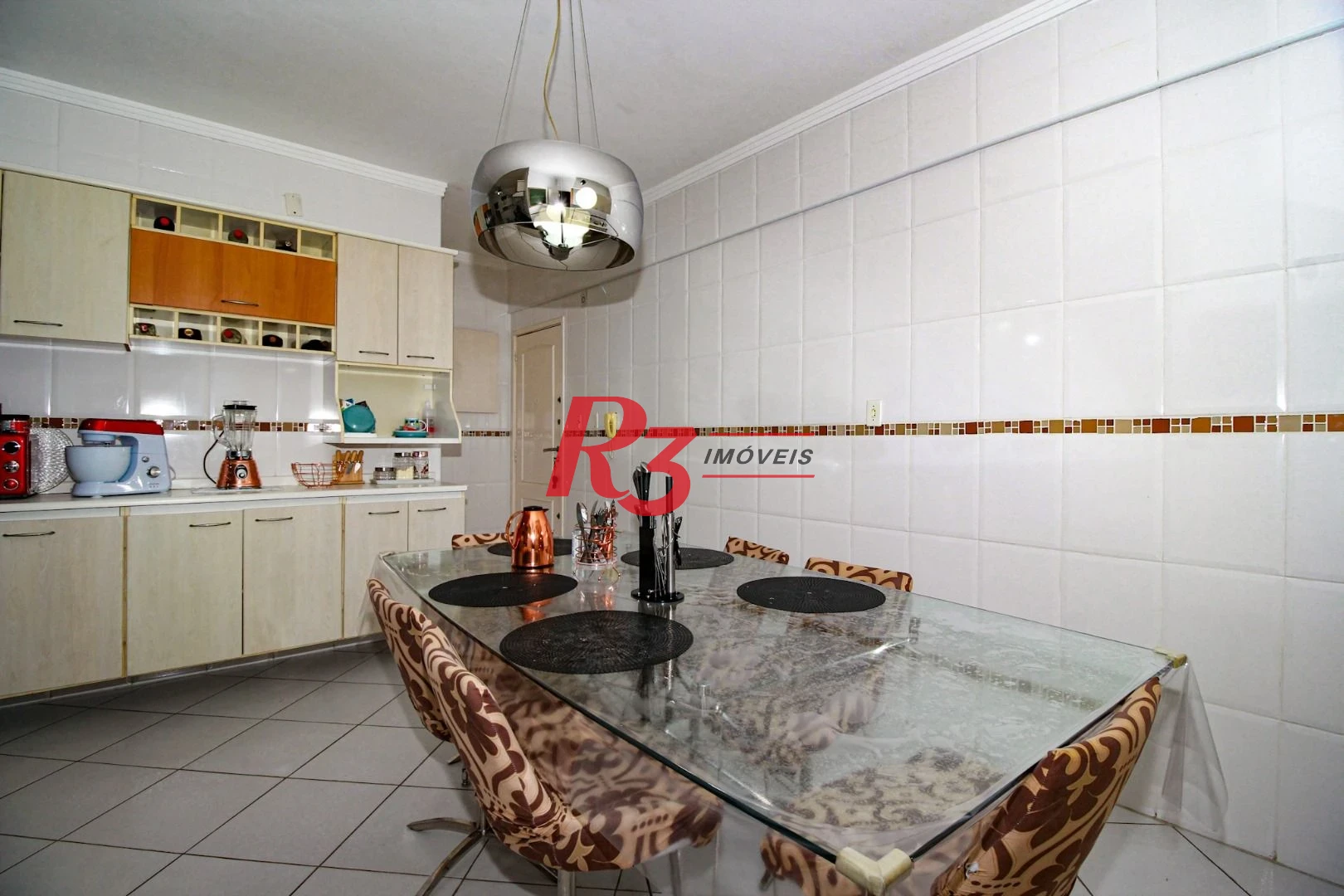 Cobertura com 3 dormitórios à venda, 271 m² por R$ 1.700.000,00 - Gonzaga - Santos/SP