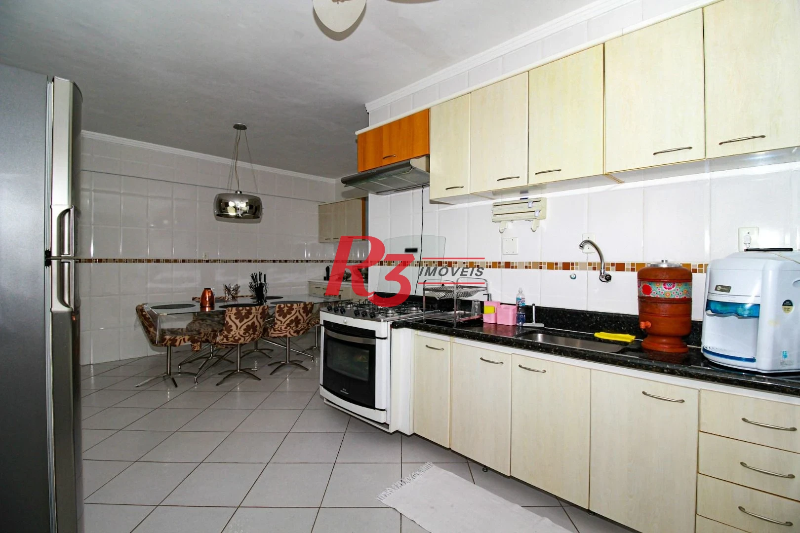 Cobertura com 3 dormitórios à venda, 271 m² por R$ 1.700.000,00 - Gonzaga - Santos/SP