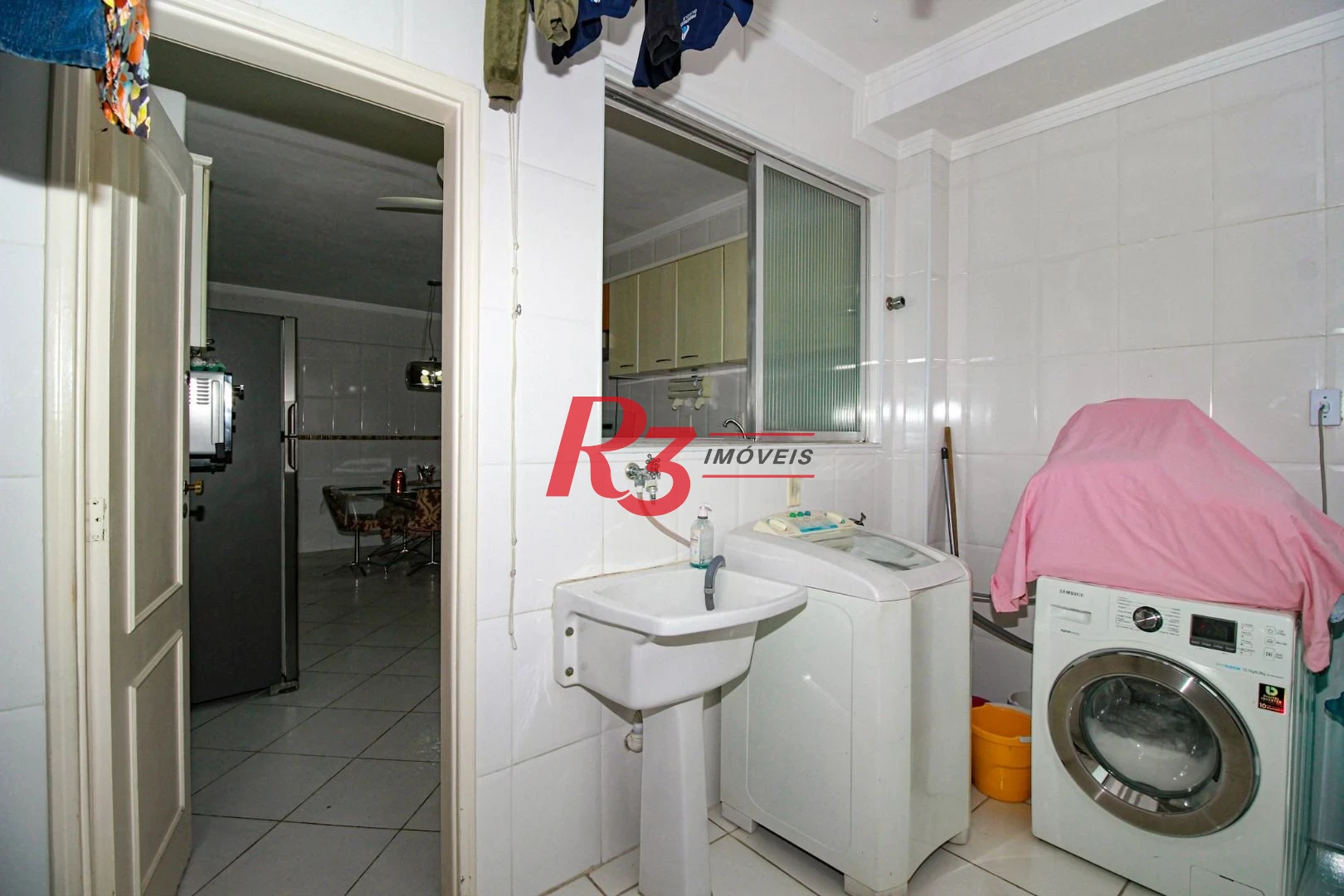 Cobertura com 3 dormitórios à venda, 271 m² por R$ 1.700.000,00 - Gonzaga - Santos/SP
