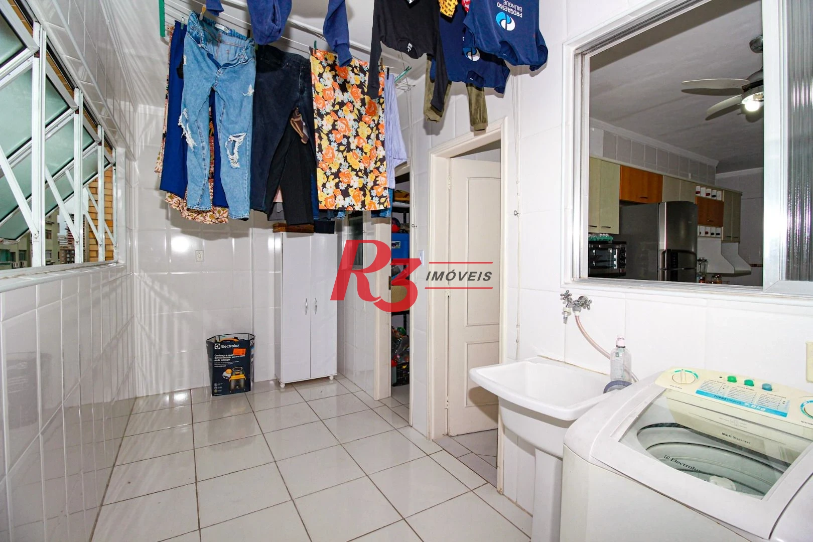 Cobertura com 3 dormitórios à venda, 271 m² por R$ 1.700.000,00 - Gonzaga - Santos/SP