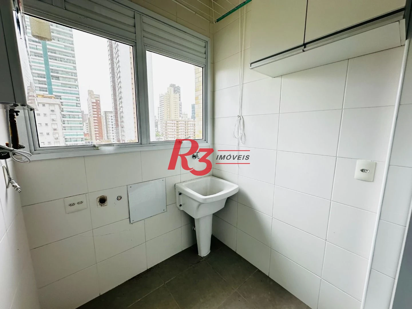 Apartamento para alugar, 58 m² por R$ 4.900,00/mês - Pompéia - Santos/SP