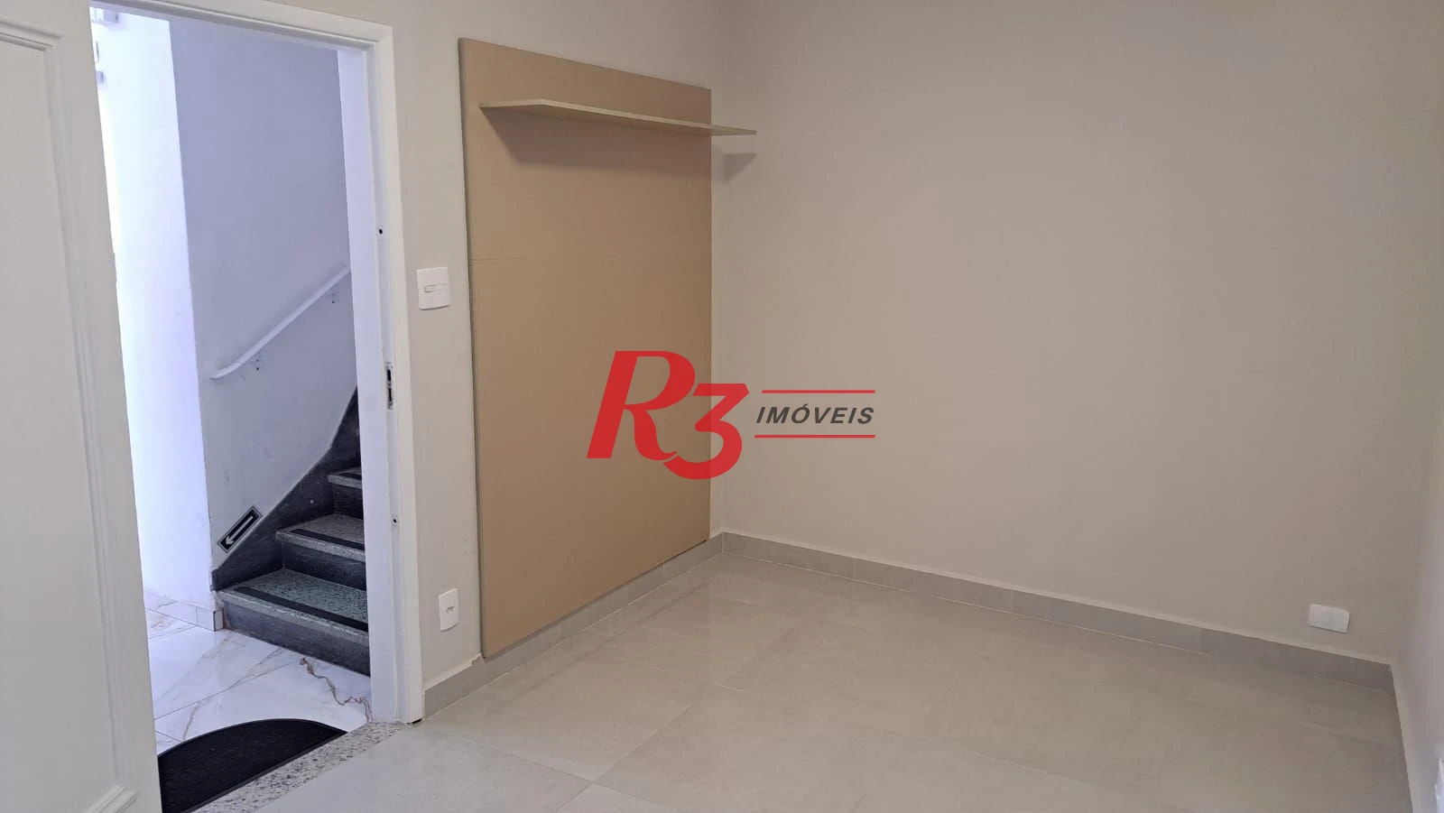 APARTAMENTO PARA LOCAÇÃO NO GONZAGA – SANTOS