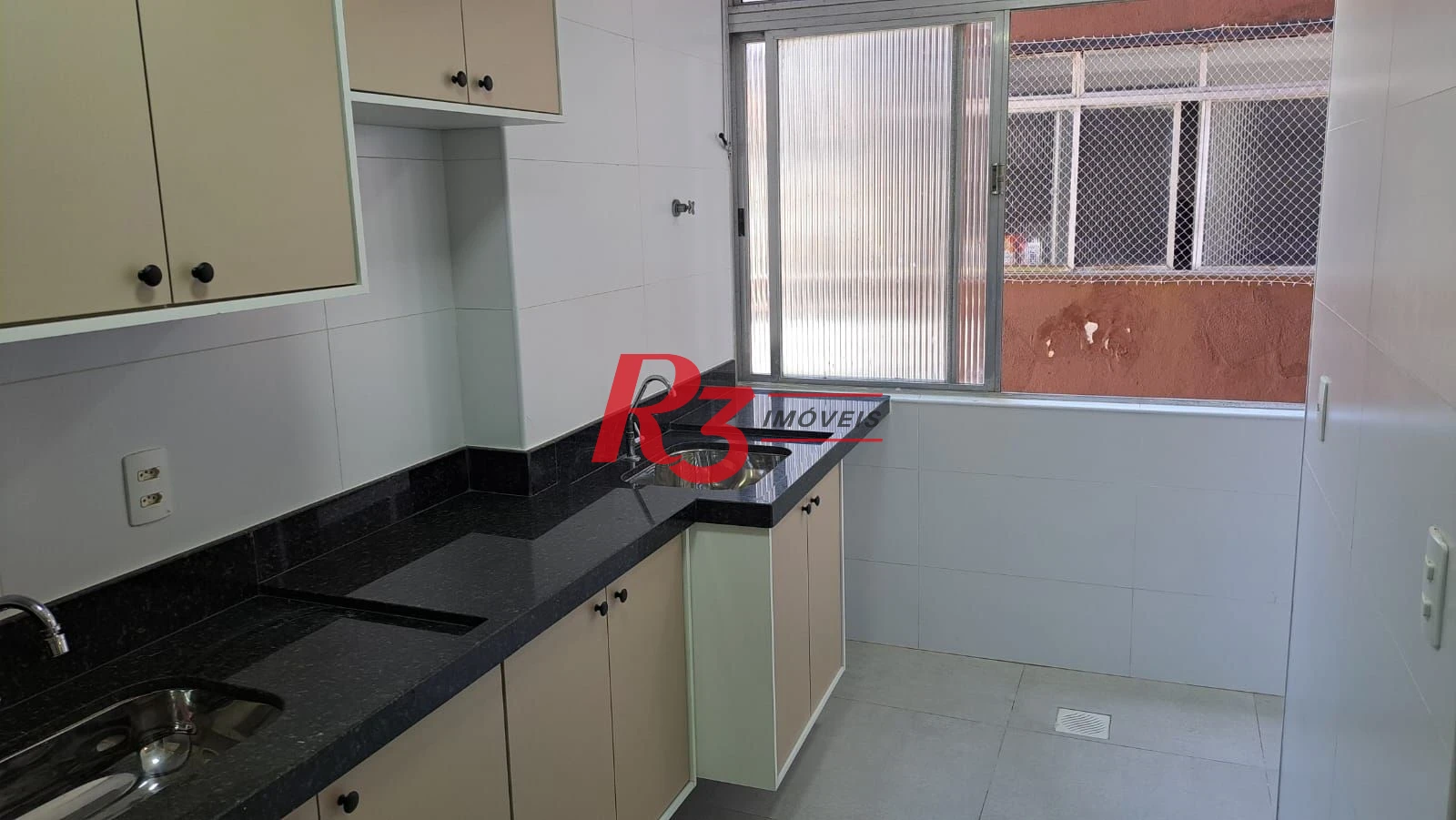 APARTAMENTO PARA LOCAÇÃO NO GONZAGA – SANTOS