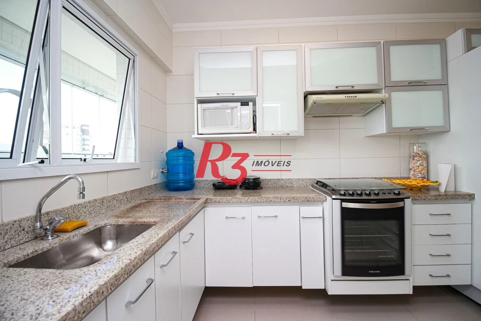 Apartamento com 3 dormitórios para alugar, 134 m² por R$ 11.500,00/mês - Embaré - Santos/SP
