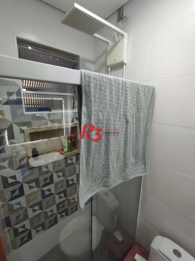 Sobrado com 3 dormitórios à venda, 130 m² por R$ 1.100.000,00 - Marapé - Santos/SP