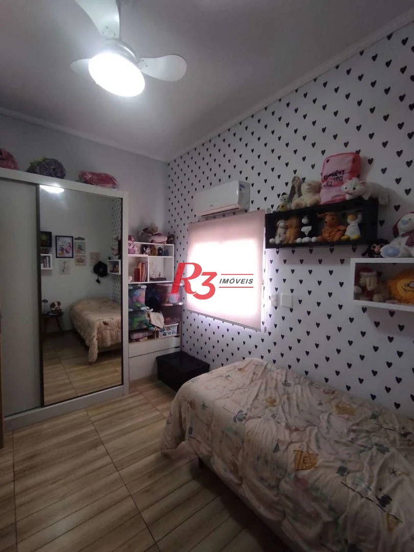Sobrado com 3 dormitórios à venda, 130 m² por R$ 1.100.000,00 - Marapé - Santos/SP
