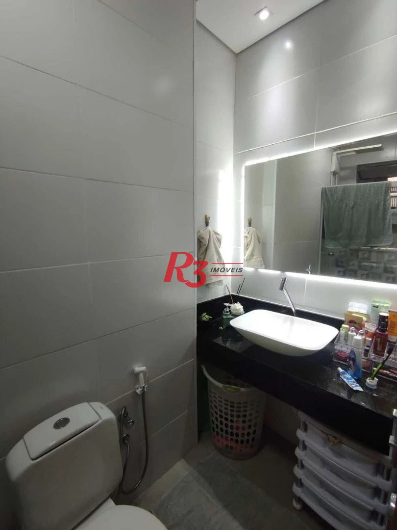 Sobrado com 3 dormitórios à venda, 130 m² por R$ 1.100.000,00 - Marapé - Santos/SP