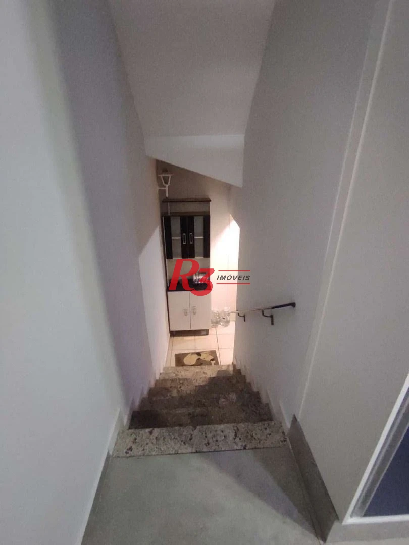 Sobrado com 3 dormitórios à venda, 130 m² por R$ 1.100.000,00 - Marapé - Santos/SP