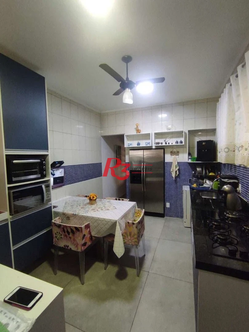 Sobrado com 3 dormitórios à venda, 130 m² por R$ 1.100.000,00 - Marapé - Santos/SP