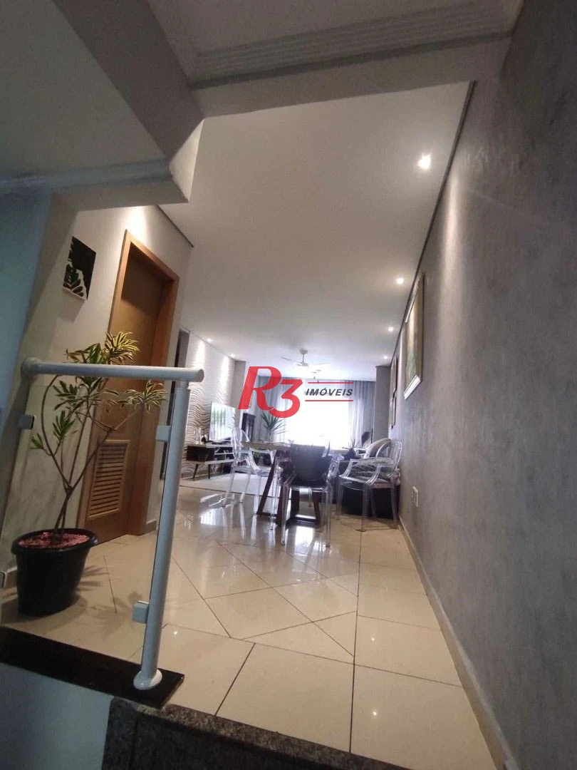 Sobrado com 3 dormitórios à venda, 130 m² por R$ 1.100.000,00 - Marapé - Santos/SP