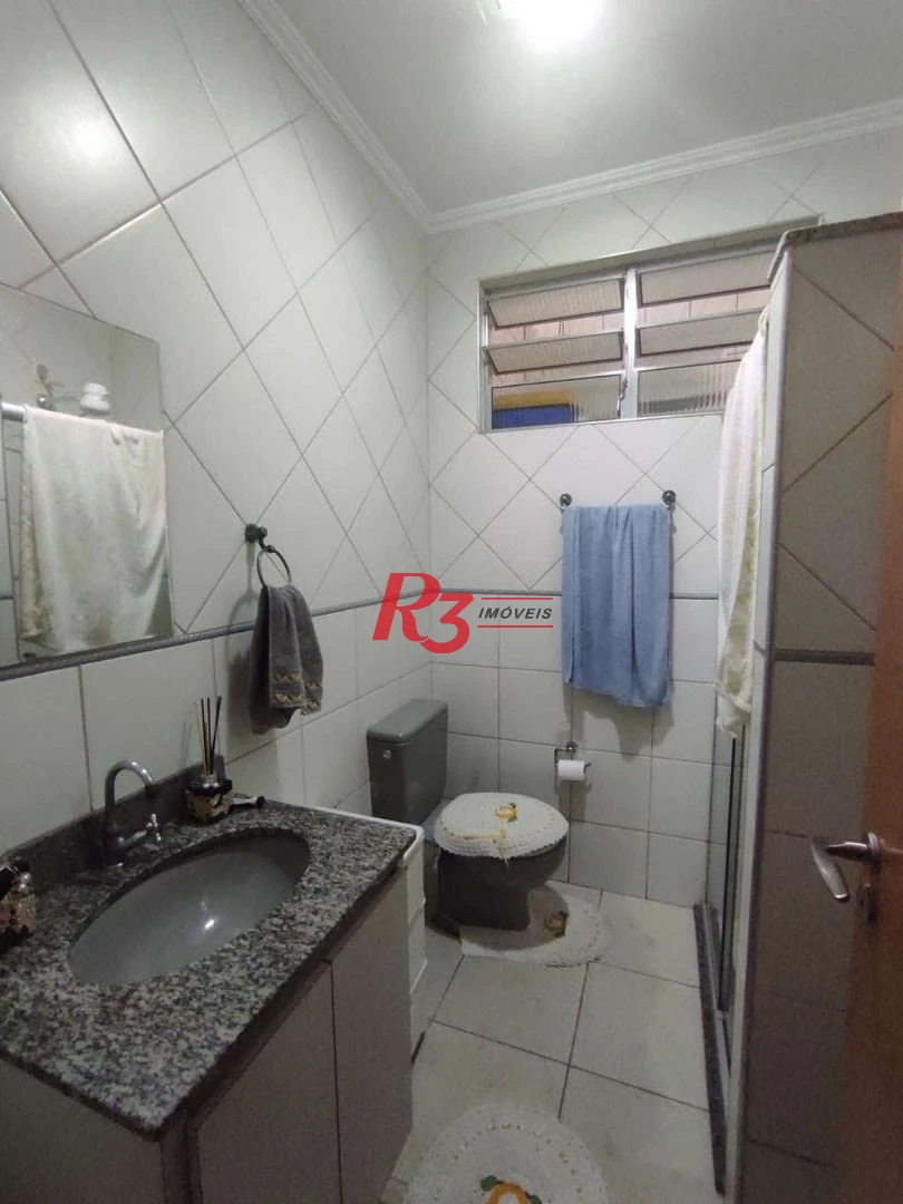 Sobrado com 3 dormitórios à venda, 130 m² por R$ 1.100.000,00 - Marapé - Santos/SP