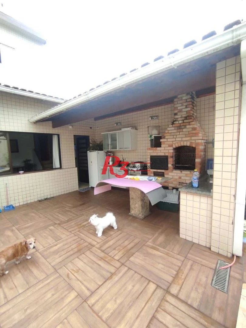 Sobrado com 3 dormitórios à venda, 130 m² por R$ 1.100.000,00 - Marapé - Santos/SP