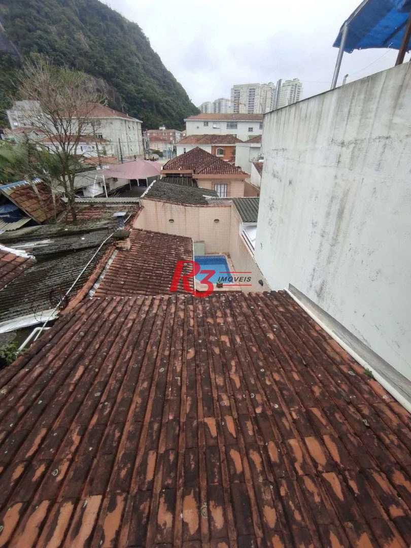 Sobrado com 3 dormitórios à venda, 130 m² por R$ 1.100.000,00 - Marapé - Santos/SP
