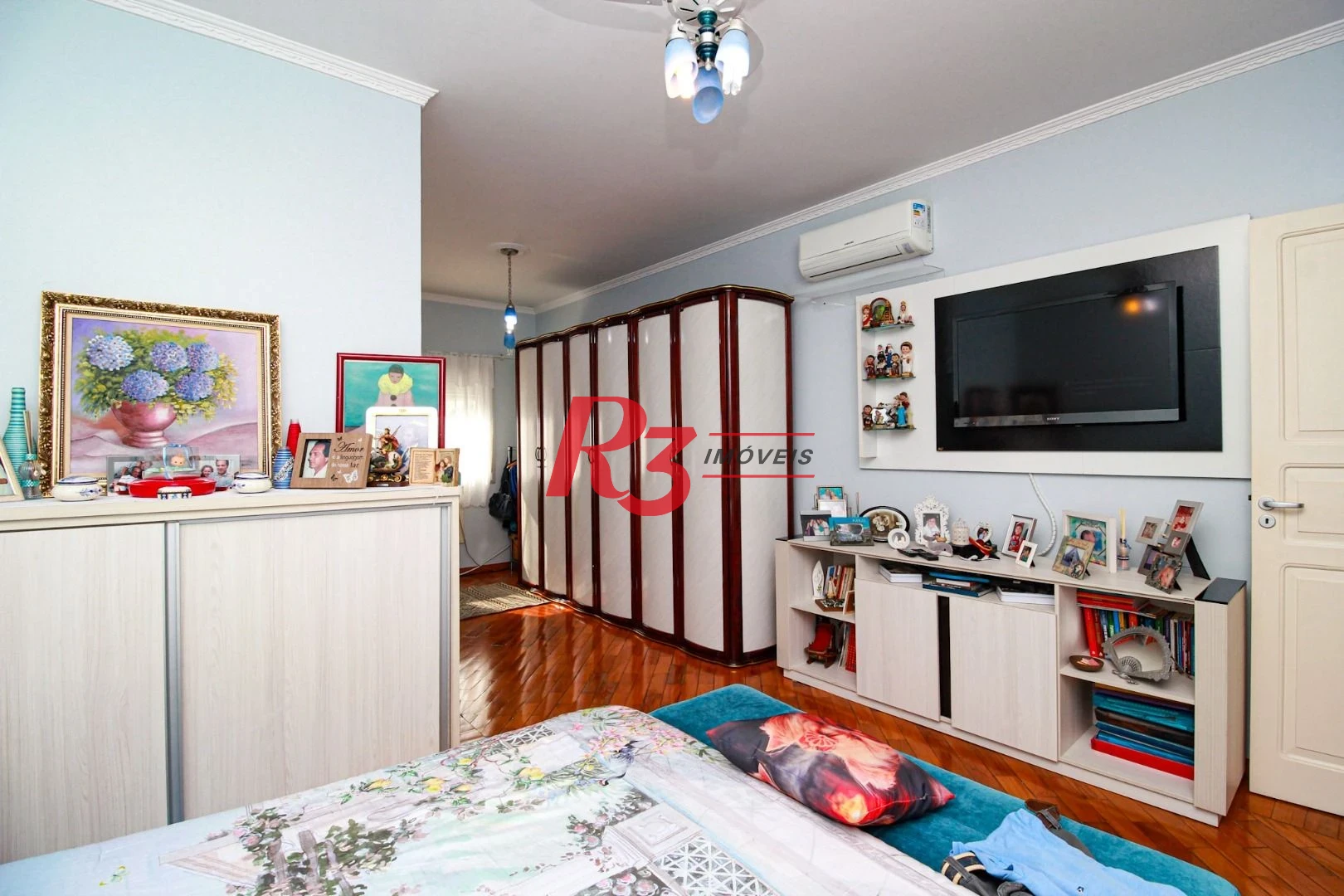 Casa com 4 dormitórios à venda, 575 m² - Encruzilhada - Santos/SP