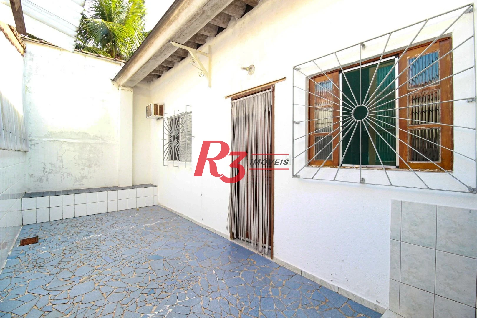 Casa com 4 dormitórios à venda, 575 m² - Encruzilhada - Santos/SP