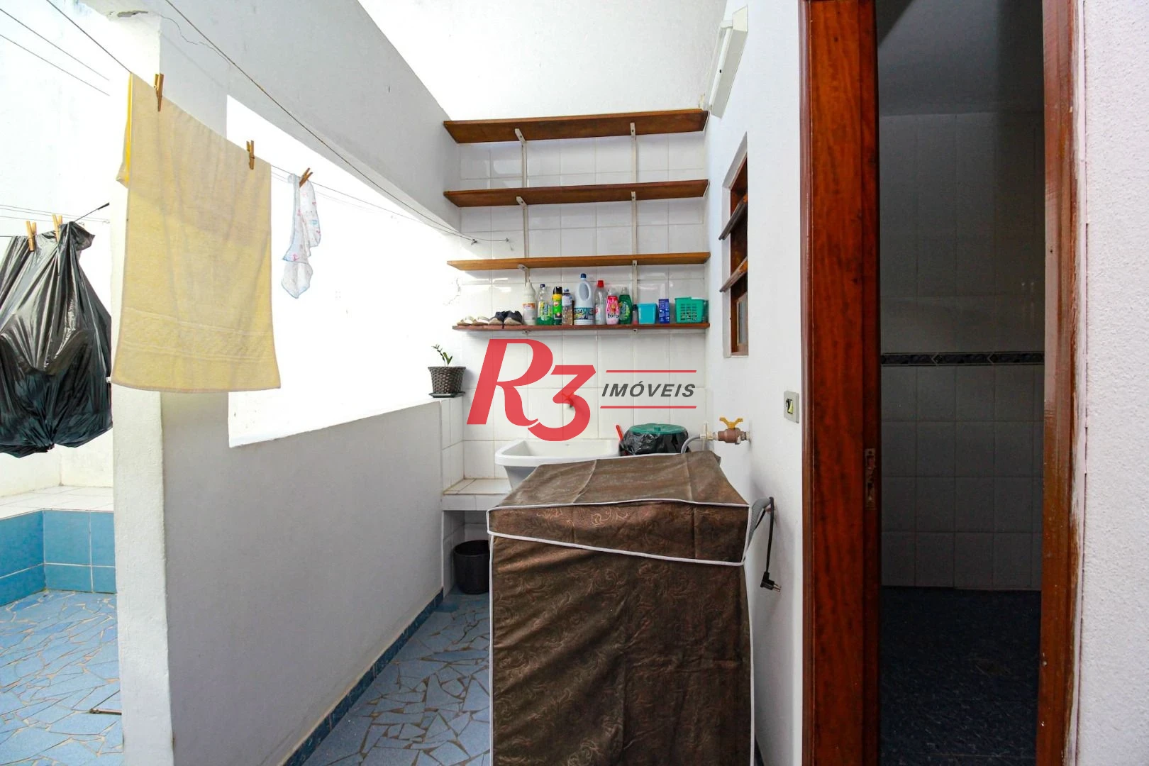 Casa com 4 dormitórios à venda, 575 m² - Encruzilhada - Santos/SP