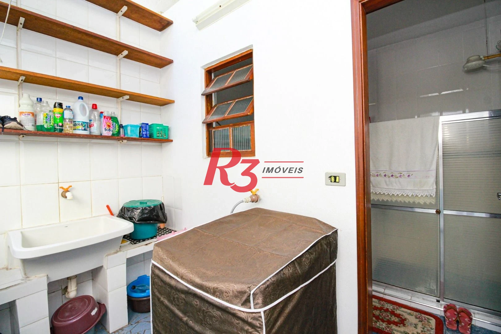 Casa com 4 dormitórios à venda, 575 m² - Encruzilhada - Santos/SP