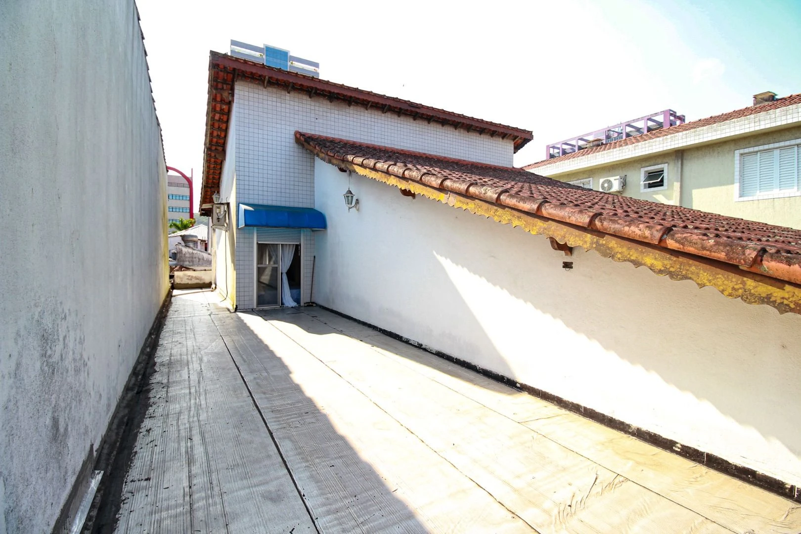 Casa com 4 dormitórios à venda, 575 m² - Encruzilhada - Santos/SP