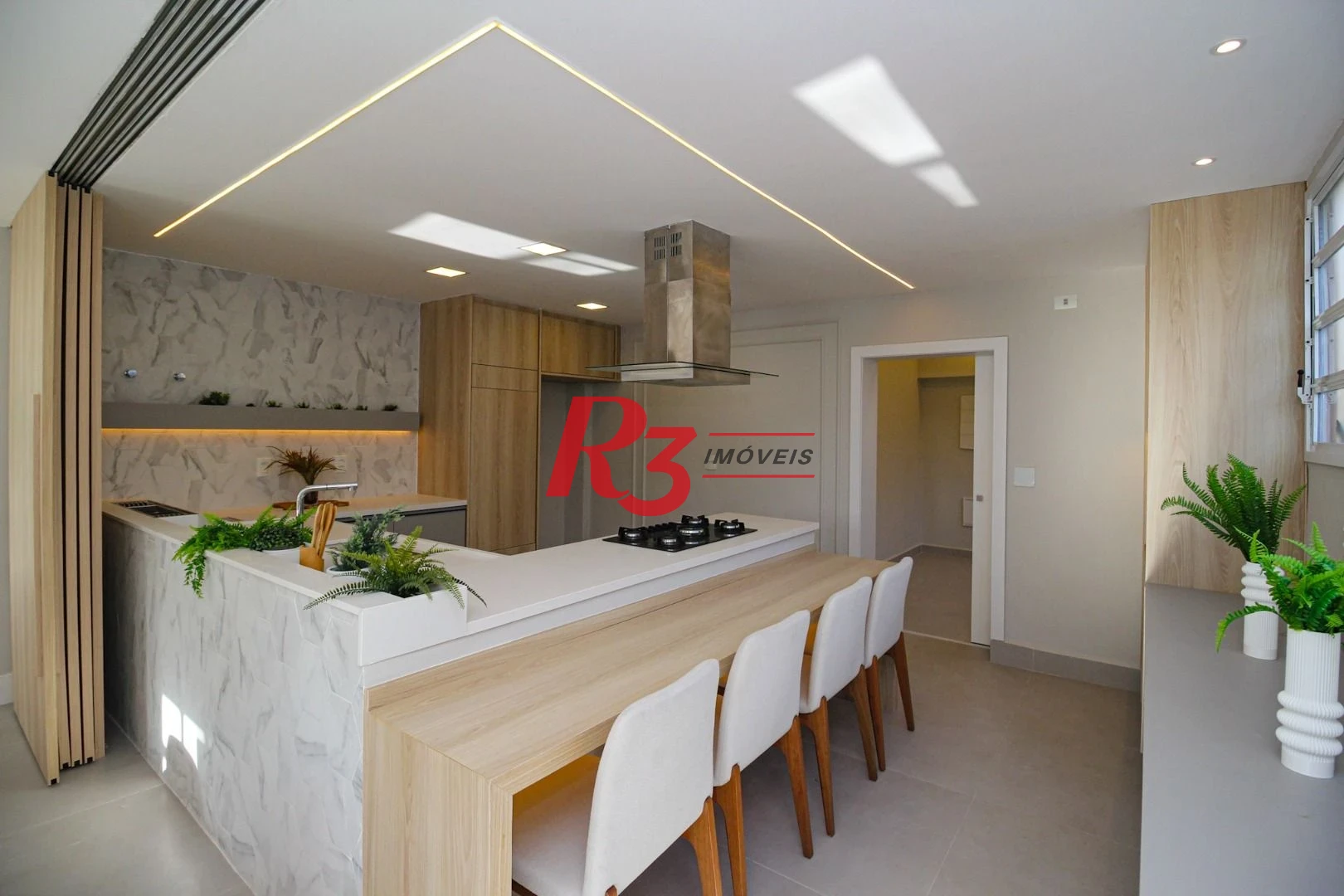 Apartamento com 4 dormitórios à venda, 301 m² por R$ 3.100.000,00 - Boqueirão - Santos/SP