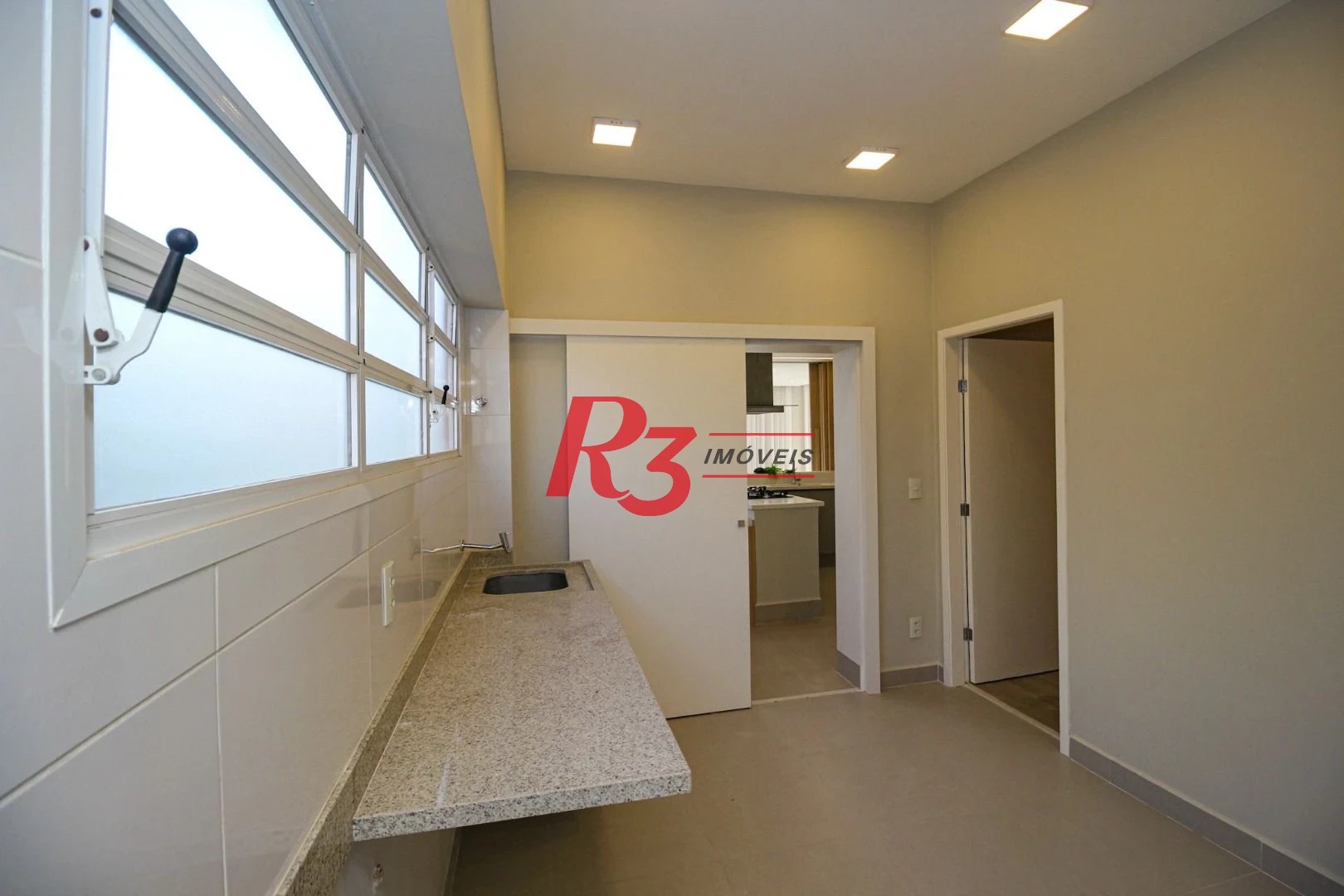 Apartamento com 4 dormitórios à venda, 301 m² por R$ 3.100.000,00 - Boqueirão - Santos/SP
