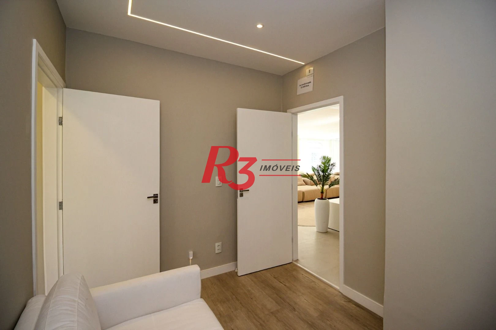 Apartamento com 4 dormitórios à venda, 301 m² por R$ 3.100.000,00 - Boqueirão - Santos/SP