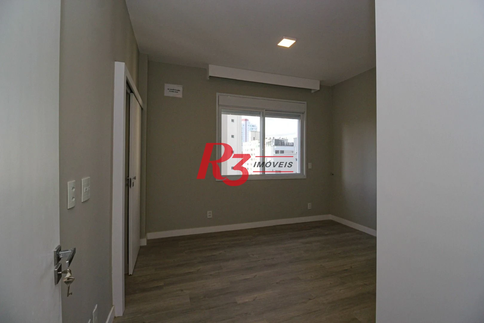 Apartamento com 4 dormitórios à venda, 301 m² por R$ 3.100.000,00 - Boqueirão - Santos/SP