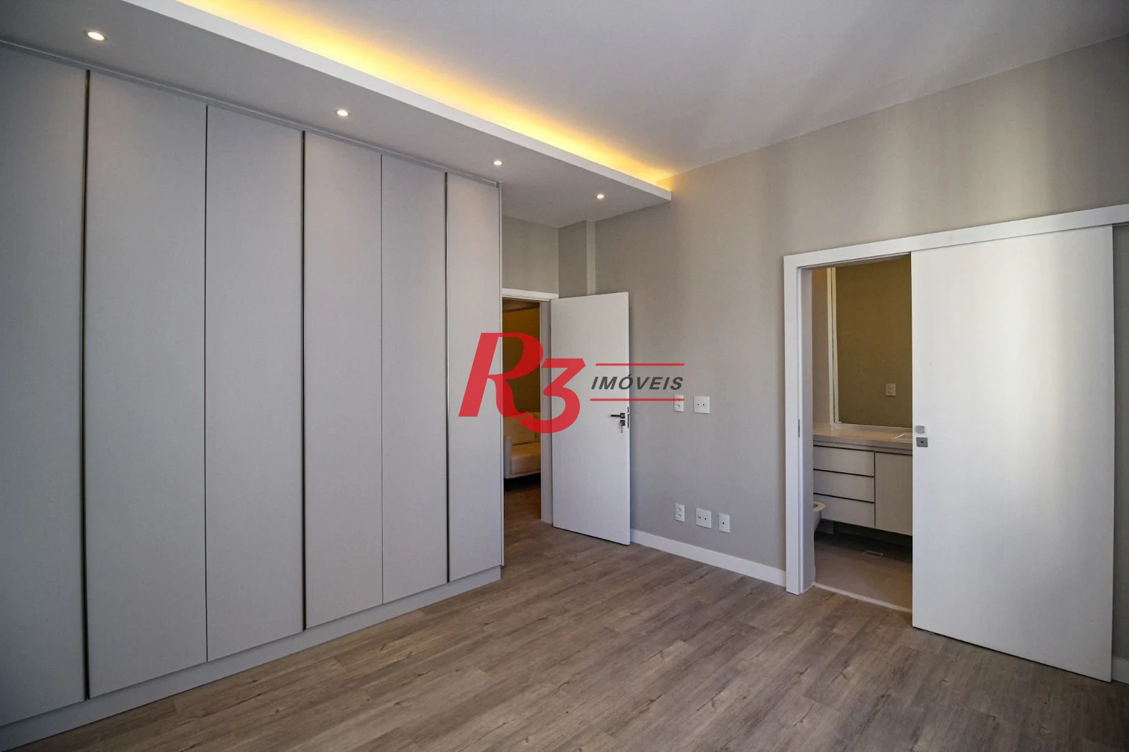 Apartamento com 4 dormitórios à venda, 301 m² por R$ 3.100.000,00 - Boqueirão - Santos/SP
