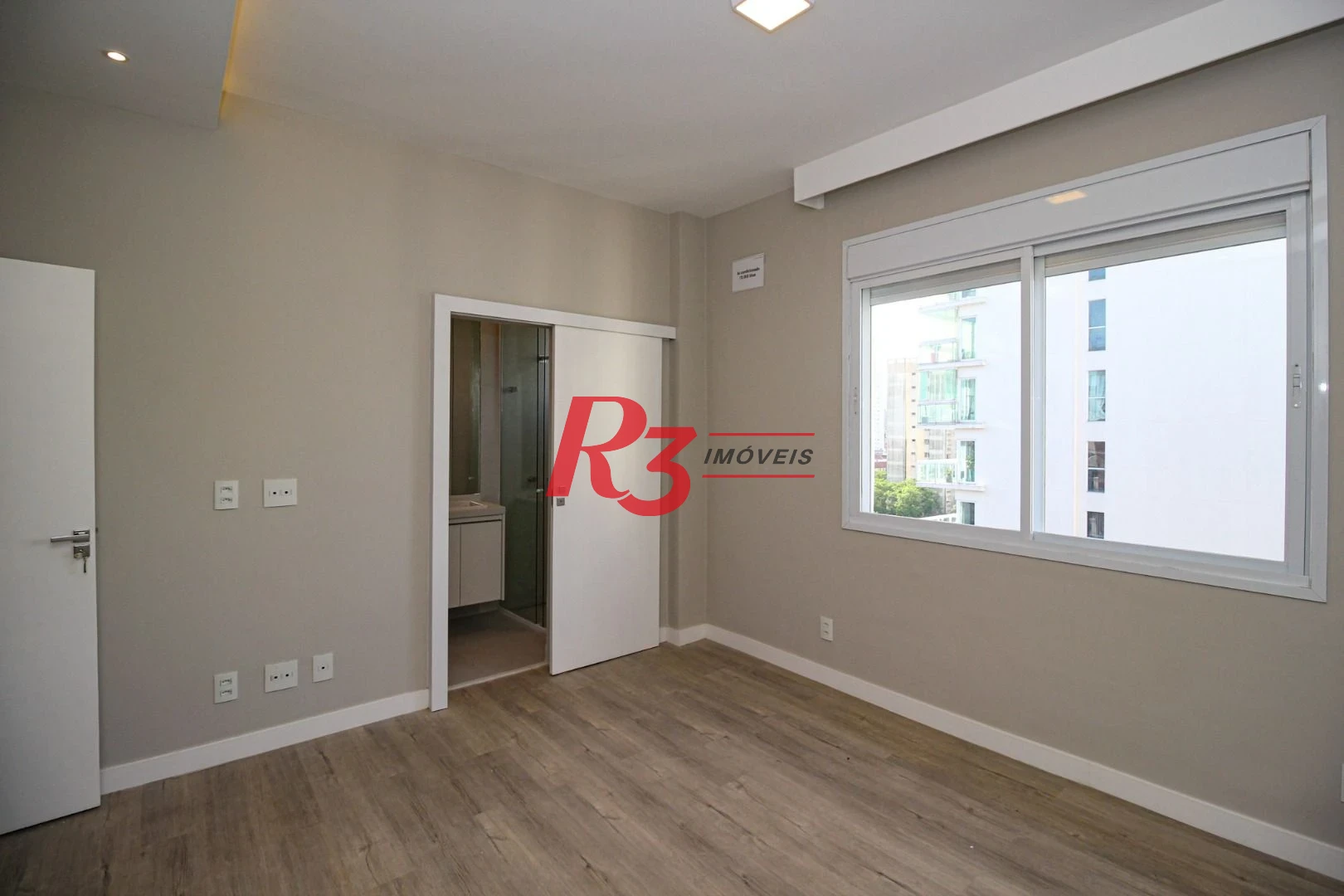 Apartamento com 4 dormitórios à venda, 301 m² por R$ 3.100.000,00 - Boqueirão - Santos/SP