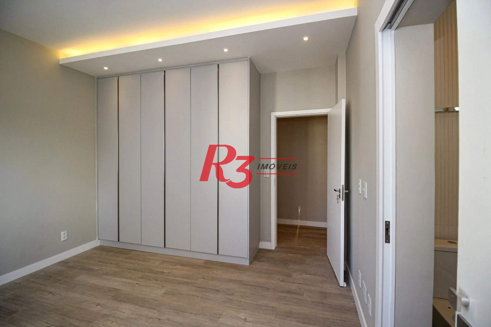 Apartamento com 4 dormitórios à venda, 301 m² por R$ 3.100.000,00 - Boqueirão - Santos/SP