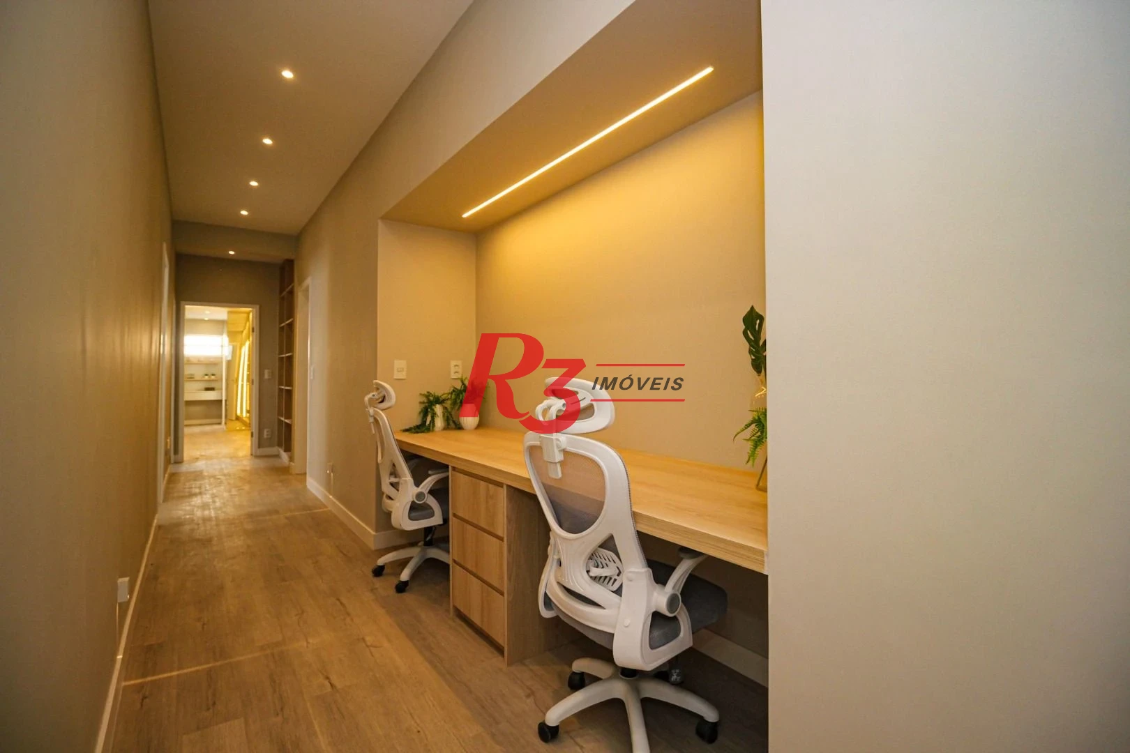 Apartamento com 4 dormitórios à venda, 301 m² por R$ 3.100.000,00 - Boqueirão - Santos/SP